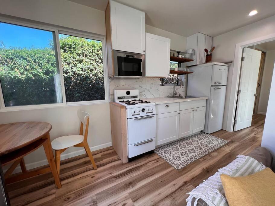 Apartment Lovely Little Close To Forum,sofi,lax *